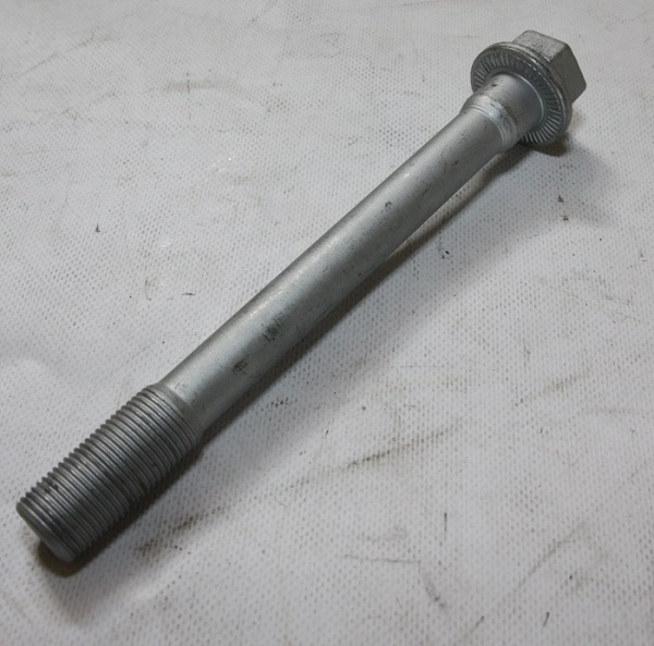 Болт крепления траверсы Mercedes O350-O404 116006