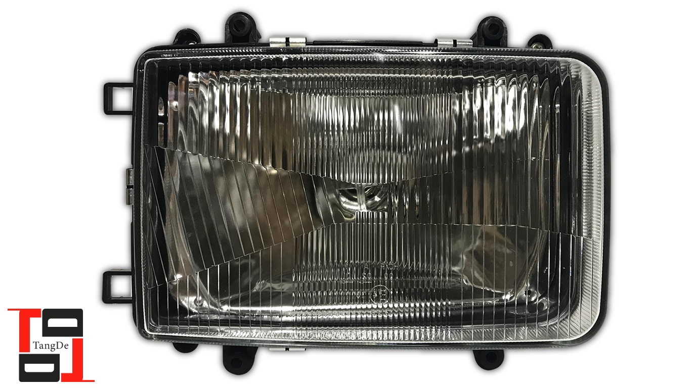 Фара Daf CF65, 75, 85 правая TD01-61-009R