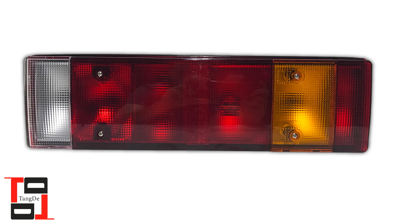 Ліхтар задній MAN TGA, DAF XF, Renault правий AMP TD02-58-005R