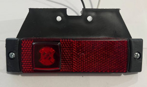 Ліхтар габарит боковий діод LED червоний з кронштейном M720309 LD128 YP-140R